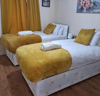 Smethwick Apartamento | Two Bedroom Semi-detached Modern House in Birmingham