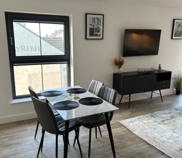 Portrush Apartamento | Two bedroom, Sleeps 6 Centre of Portrush Main Street Coastal Links apartment 11