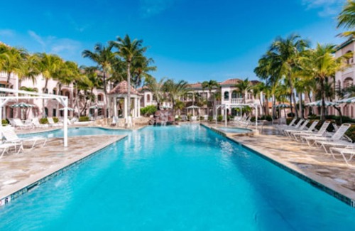 Palm Beach Condominio | Two Bedroom Suite (2-Bedroom Apart-Hotel) with Pool by RedAwning
