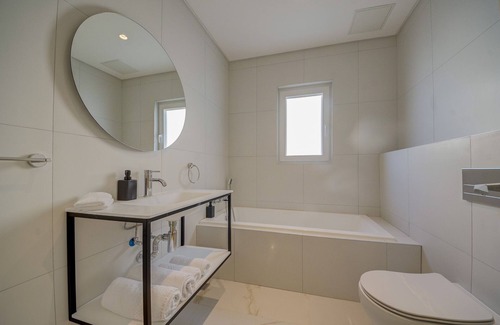 St. Andrew's Apartamento | Two Bedroom - Suite
