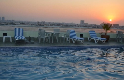 Al Mankhool Casa | Two Bedroom Suite Near Manhattan Avenue By Luxury Bookings