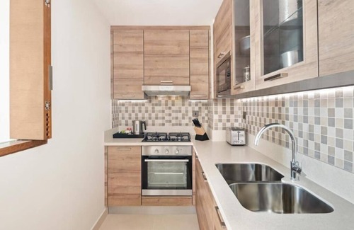 Dubai World Central Casa | Two Bedroom Suite Near Niyama Spa Aloft Dubai