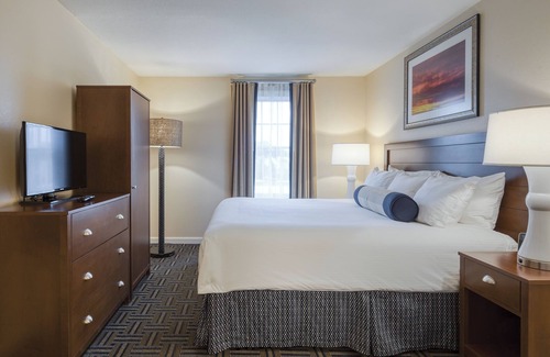 The Point Complejo | Suite de dos dormitorios con WiFi gratis, piscina del resort y pasos del puerto