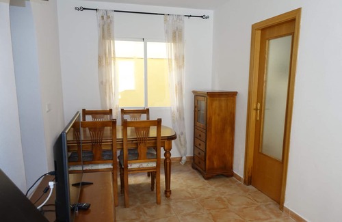 Monte Faro Casa | Casa adosada de dos habitaciones, piscina comunitaria, wifi, televisión del Reino Unido y cancha deportiva