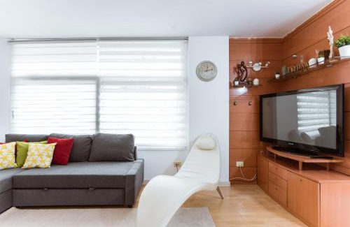 La Vila Olimpica del Poblenou Apartamento | Two bedroom TownHouse within 10min walk from Beach