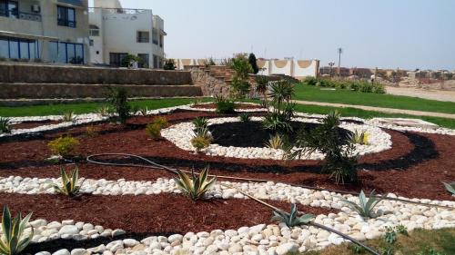 Ras Sudar Chalet De Esquí | Two-Bedroom with Sea View Roof Top Chalet - Orora Village