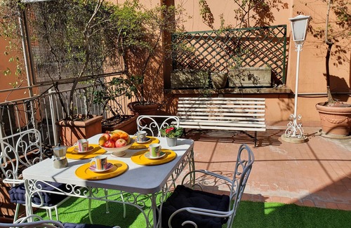 Chinatown Apartamento | Two bedrooms apartment in the centre - Big terrace