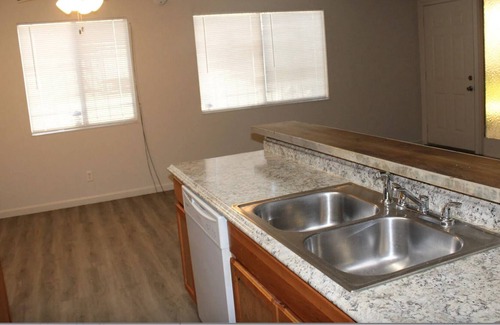 Antioch Condominio | Two bedrooms one Bath Two story Condo upto 6 people