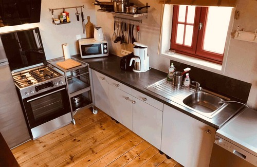 Moux-en-Morvan Chalet De Esquí | Two chalets on the edge of the woods for 6 people