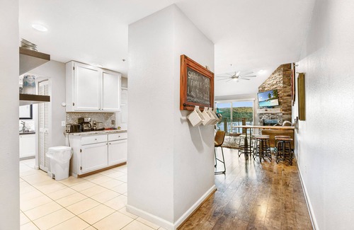 Lake of the Ozarks Condominio | Two Condos Nestled In The State Park With Amazing Views