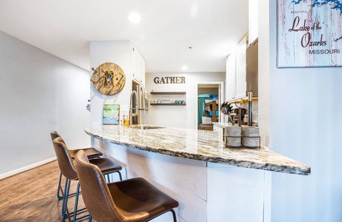 Lake of the Ozarks Condominio | Two Condos Nestled In The State Park With Amazing Views