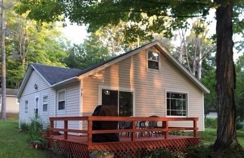 Cheboygan Cabaña | Two Cottages at Mullett Lake
