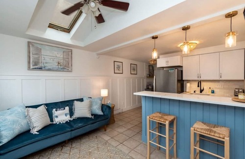 Margate City Casa | Two Cottages w/ Patios - Close to Beach