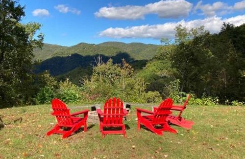 Bryson City Casa | Two Cubs Cabin