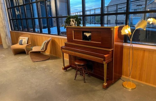 East Nashville Casa | Two Double Room at Waymore’s with Stunning Views and Near DT Nashville - 2 Units