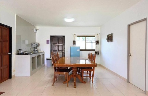 Si Racha Apartamento | Two Fifty Nine Resort 259 Resort Three-Bedroom House #1