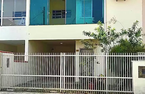 Itacolomi Casa | Two-floor house, 3 bedrooms, near the beach.