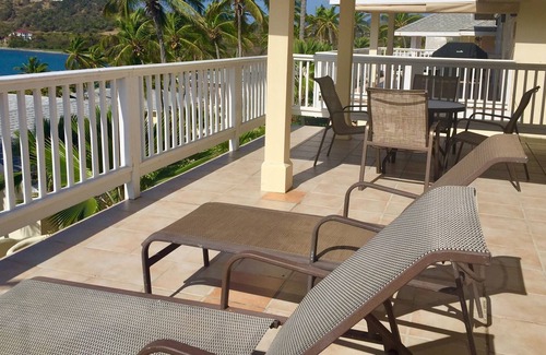 Mamora Bay Villa | Villa de dos pisos en la famosa St. James's Club Resort