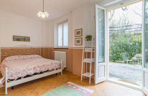 Villa Guardia Apartamento | Two floors APT with shared pool and parking!