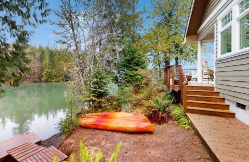 Shelton Casa | Two Herons Cottage