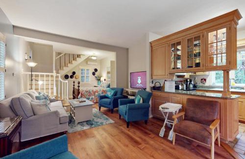 Shelton Casa | Two Herons Cottage