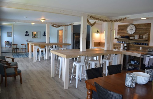 Cooperstown - Otsego Lake Casa | Duerme 22! Gran propiedad del lago en Coop con piscina y muelle - Baseball Family Ready!