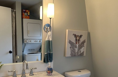 Madison Center Casa | Two houses from iconic East Wharf beach, beautiful well equipped beach home.