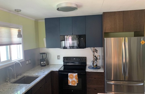 Spenard Casa | Two king bedrooms, fenced yard, dogs welcome!