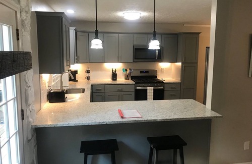 Woodstock Casa | Two Kings & a Queen-Woodstock Extended Stay