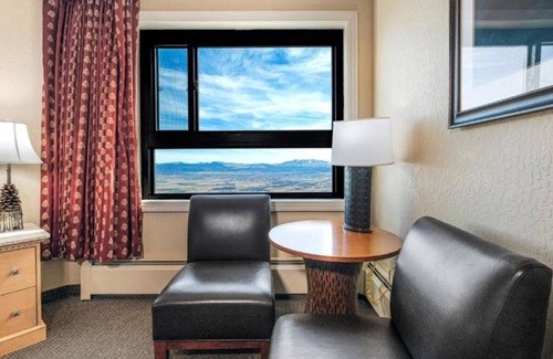 Tahoe Village Hotel | Two Kitchen-Equipped Villa w/ Pools, Sauna, Sports Courts & On-Site Dining