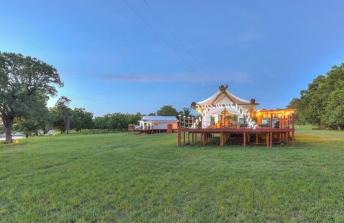 Marble Falls Cabina | Two Lakefront Yurts Hot Tubs, Kayaks, Dog Friendly