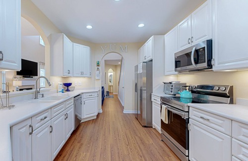 The Commons Casa | Two-level Bayside Resort house with heated pool, hot tub, fireplace & AC