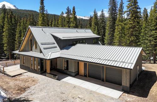 Valley of the Blue Casa | Two Mile Pines Luxe 5BR Forest Retreat