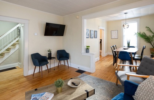 Beachwood-Bluffton Casa | Two-minute walk to Lake Michigan beaches!