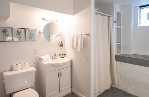 Beachwood-Bluffton Casa | Two-minute walk to Lake Michigan beaches!