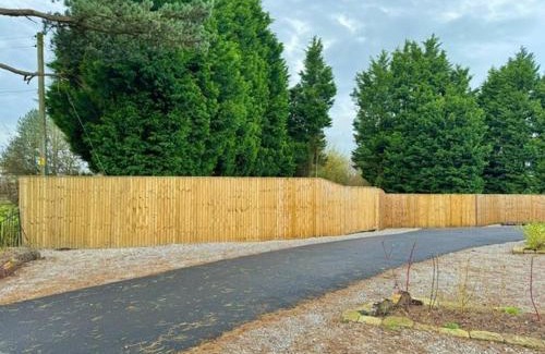 Fence Cabina | Two Neighbouring Luxury Lodges