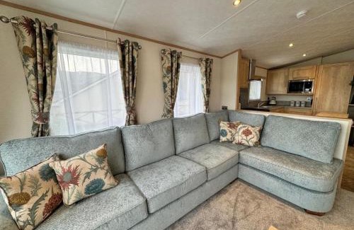 Fence Cabina | Two Neighbouring Luxury Lodges