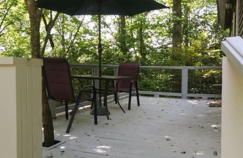 Brevard Casa | Two Rivers Cabins - The Dell