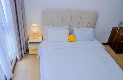 Ruaka Casa | Two Rivers - Riverbank Apartment One Bedroom