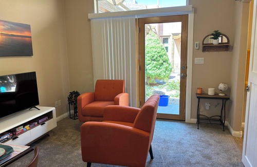 Northeast Heights Apartamento | Two Room 400 sf Guest House