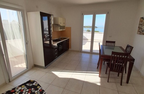 Porto Cesareo Apartamento | two-room apartment Sea View, 30 mt. from the sea, 150 from the beach and 400 from the Center