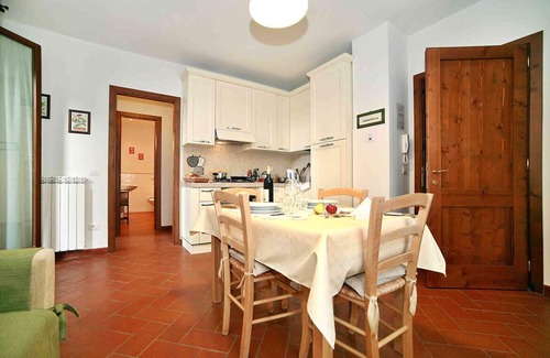 San Donato in Poggio Condominio | TWO-ROOM APARTMENT WITH TERRACE AND POOL: The Compagnia del Chianti