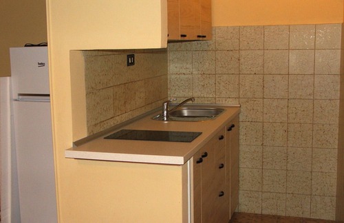 San Benedetto di Lugana Apartamento | APARTAMENTO DE DOS HABITACIONES RODEADO DE VERDE EN UNA RESIDENCIA TRANQUILA CON PISCINA