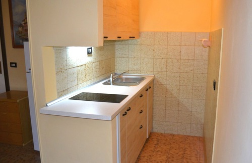 San Benedetto di Lugana Apartamento | APARTAMENTO DE DOS HABITACIONES RODEADO DE VERDE EN UNA RESIDENCIA TRANQUILA CON PISCINA