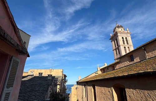 Bastia Apartamento | Apartamento de dos habitaciones con terraz