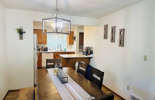 Corvallis Casa | TWO side-by-side dwellings for your giant group
