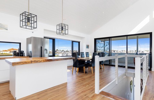 Geographe Casa | Two-Storey with Marina Views