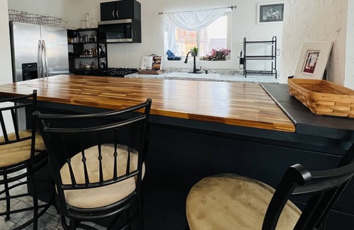 Gardiner Casa | Two story condo! Pet Friendly! Huge Deck!