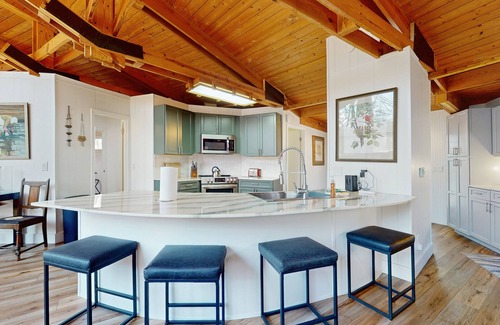 Franklin Casa | Two-story, dog-friendly home with two kitchens, central AC, & gas fireplaces