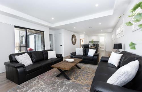 Wagga Wagga Apartamento | TWO TEN Sleeps 10! Luxury CBD Accommodation